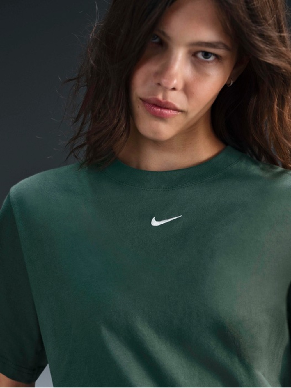 Vintage Nike Boxy Forest Green Embroidered Tee